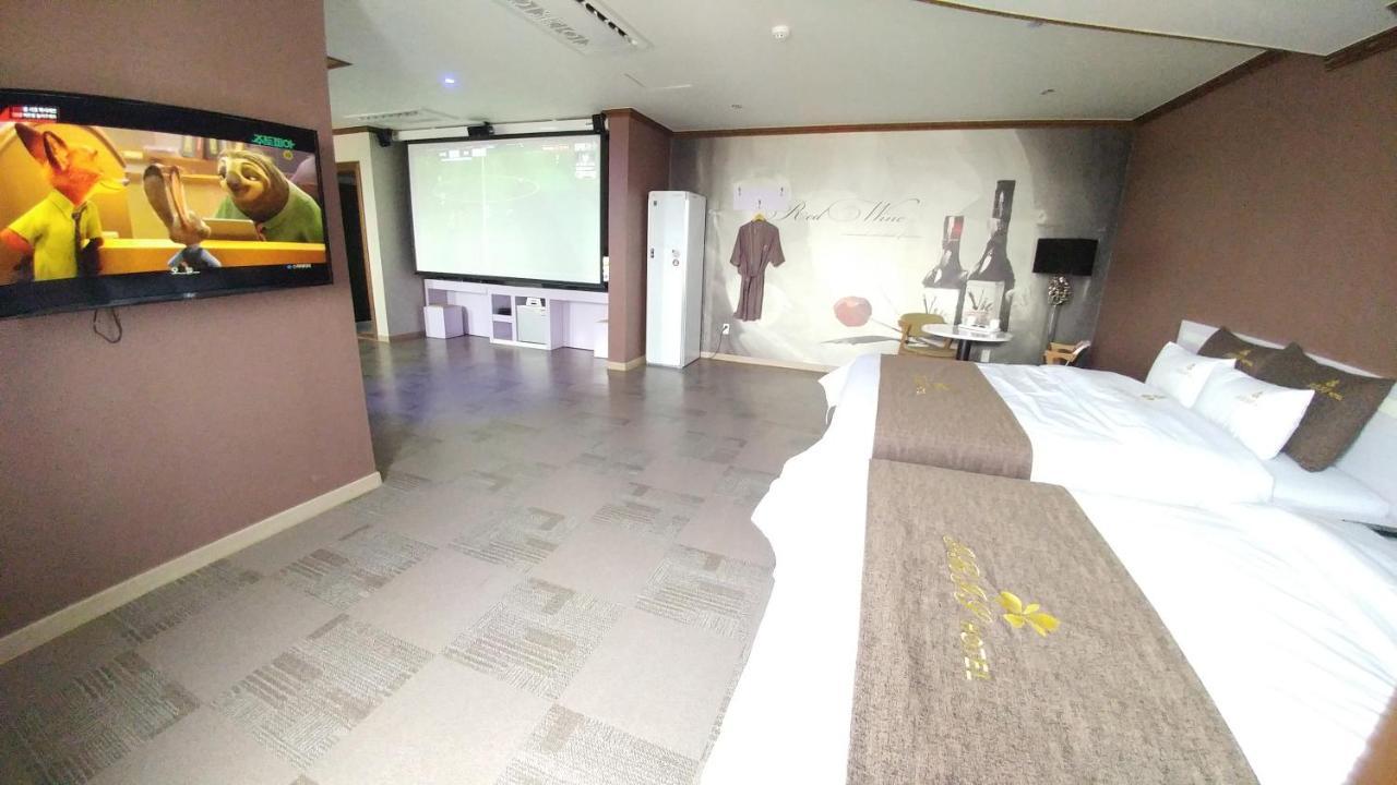 Iris Hotel Seosan Exterior foto