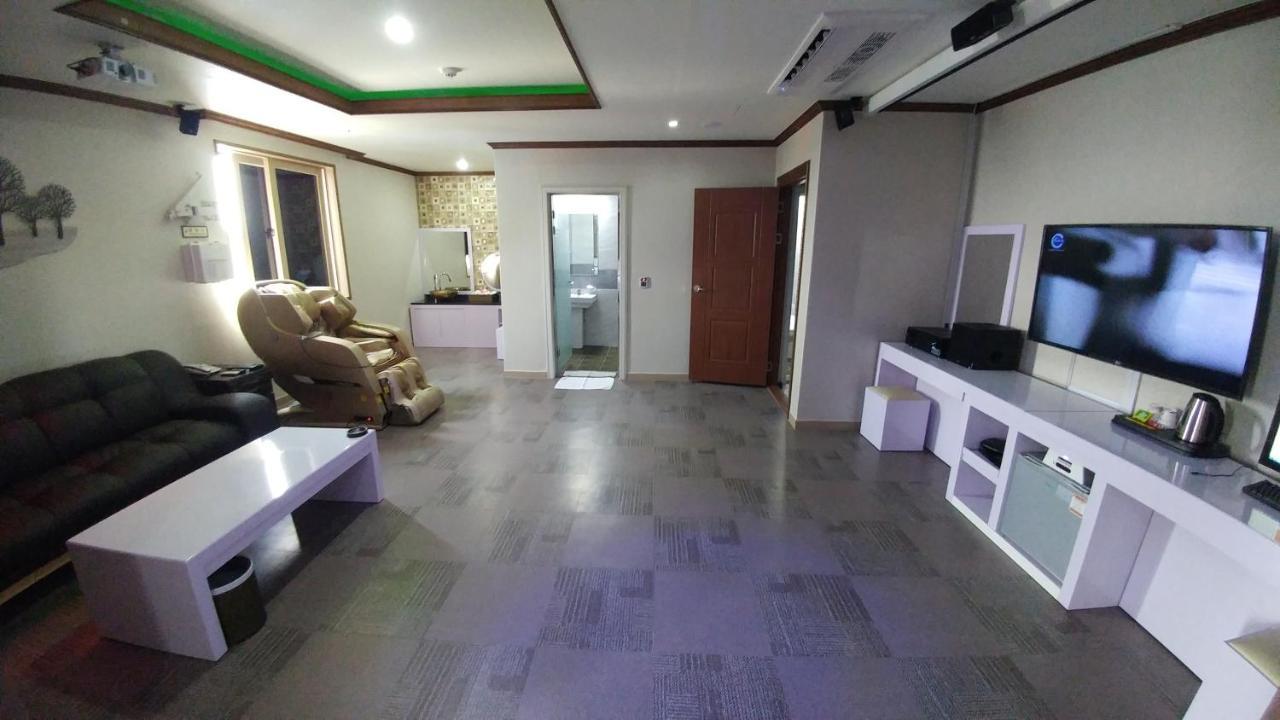 Iris Hotel Seosan Exterior foto